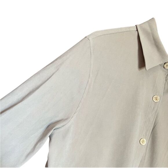 3 for $30! Cleo button up shirt with pockets. Size large - Picture 8 of 10